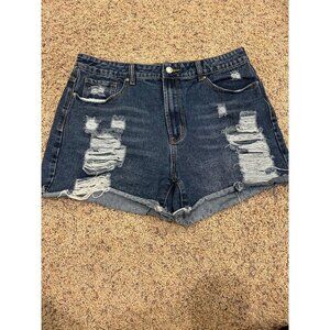 Cali 1850 size 13 Women's cut off denim shorts distressed jean shorts